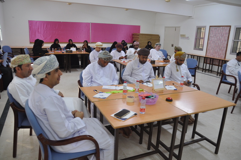 انطلاق البرنامج التدريبي الشخصية الإيجابية وأثرها في نجاح وتميز بيئة العمل بتعليمية محافظة الظاهرة