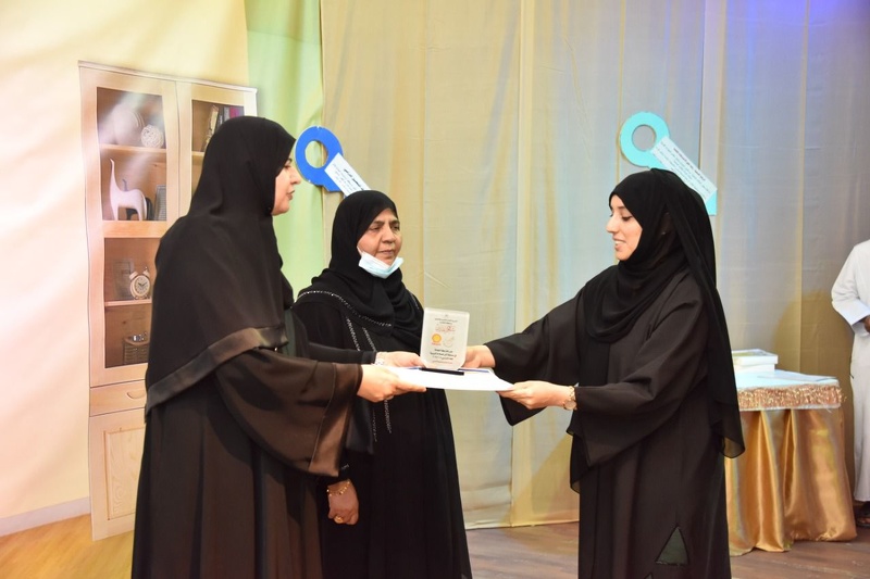 الاحتفال بتكريم المدارس المشاركة في مسابقة جائزة شل للسلامة على الطريق بتعليمية محافظة الظاهرة