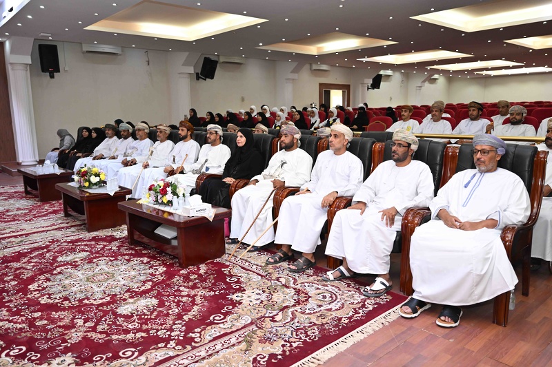 الاحتفال بتكريم الفائزين بجائزة الإبداع الأدبي لطلبة مدارس محافظة الظاهرة