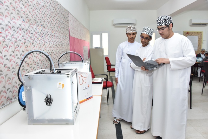 تنظيم برنامج أوتاد للتصميم والطباعة ثلاثة الأبعاد بتعليمية محافظة الظاهرة