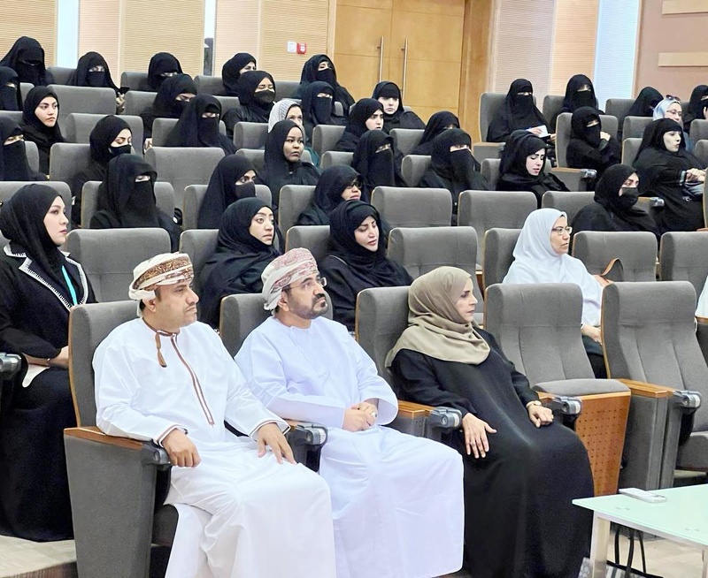 الورشة التدريبية لمبادرة التعليم الصديق للطفل بتعليمية ظفار