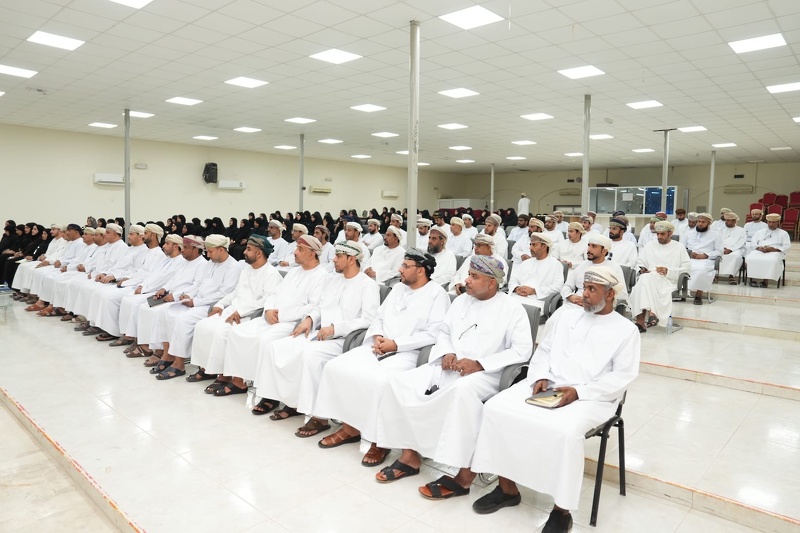 مدير عام تعليمية جنوب الشرقية يجتمع بادارات مدارس المحافظة