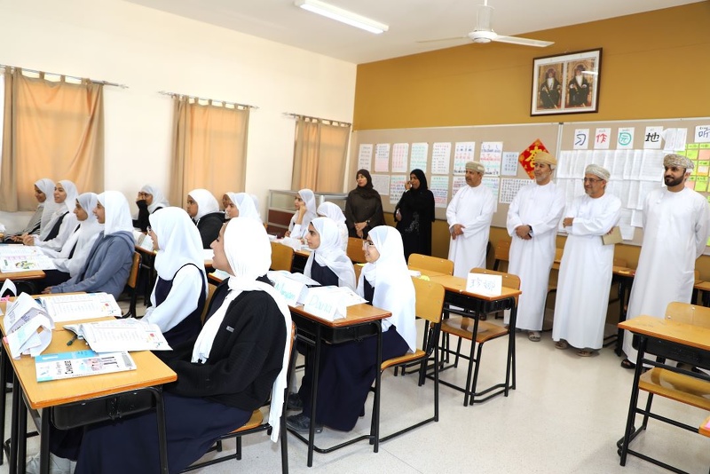 زيارة ميدانية لوكيل الوزارة للتعليم لمتابعة تنفيذ التعليم المهني واللغة الصينية 