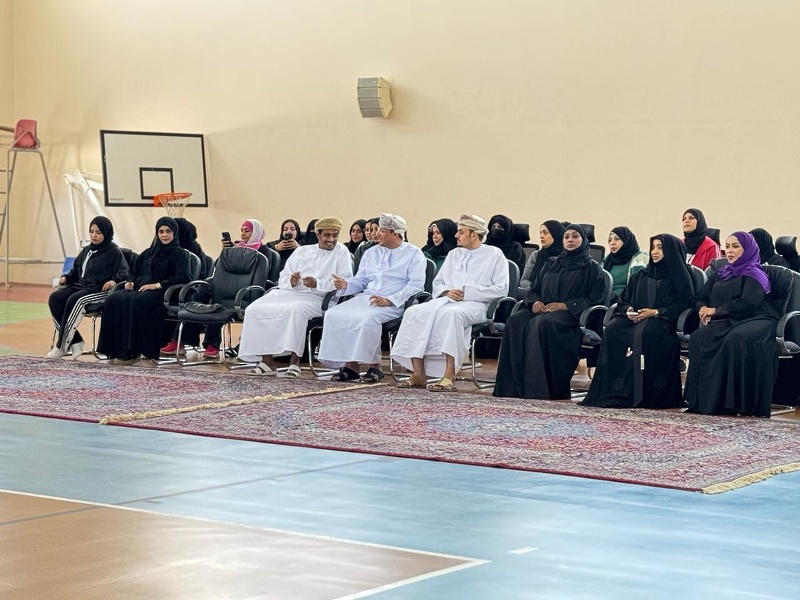 تدشين برنامج سفراء الرياضة المدرسية بتعليمية ظفار