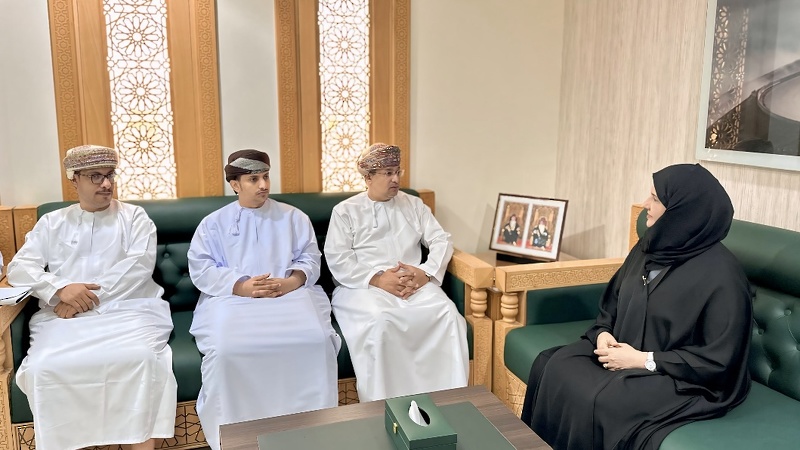 ​ مناقشة فرص الأعمال للمؤسسات الصغيرة والمتوسطة بتعليمية ظفار