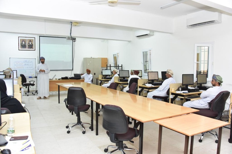 تنظيم برنامج تدريبي لنظام وصول للموظفين بتعليمية محافظة الظاهرة 
