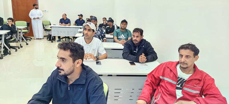 تنفيذ البرنامج التدريبي لرفع كفاءة معلمي الرياضي المدرسية لمواكبة التطوير التربوي بتعليمية ظفار
