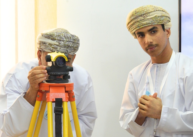 افتتاح معمل الجغرافيا للتقنيات الحديثة بتعليمية جنوب الباطنة