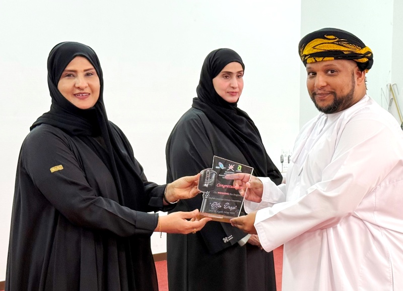 ختام مسابقات المناظرة باللغة الإنجليزية لمدارس تعليمية ظفار