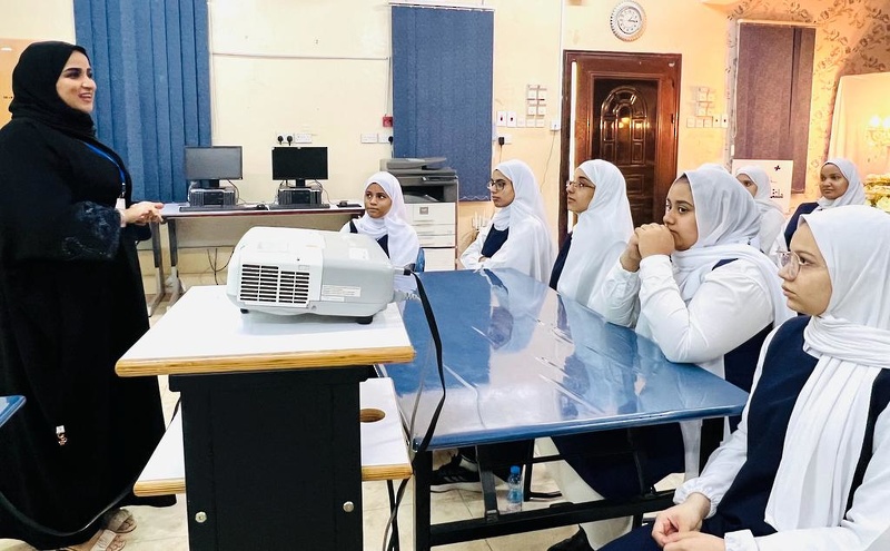 ملتقى الرياضيات لمعلمات ومشرفات مدارس تعليمية ظفار الحلقة الثانية .