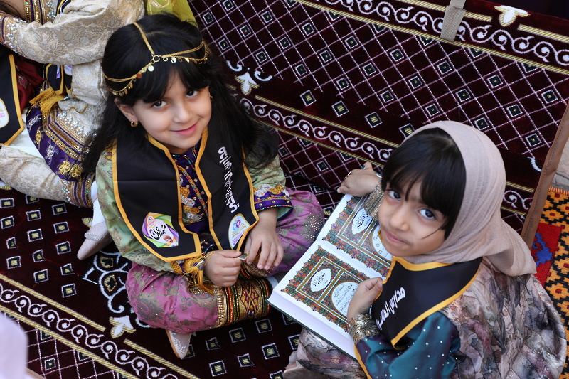 تعليمية الداخلية تنظم معرض الهوية والمواطنة «صدى وطن» بقلعة نزوى