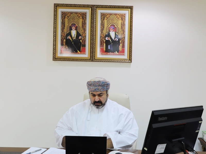 عقد اللقاء الافتراضي الأول مع إدارات مدارس تعليمية ظفار