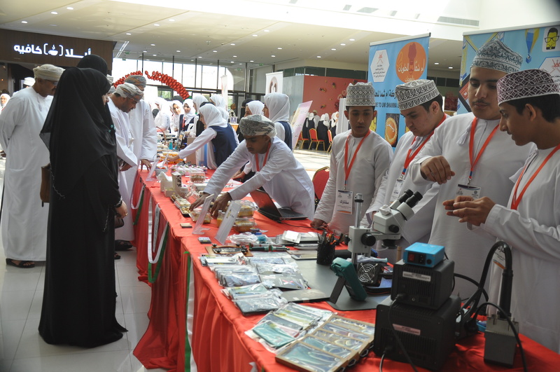 اقامة معرض للشركات الطلابية بتعليمية محافظة الظاهرة 