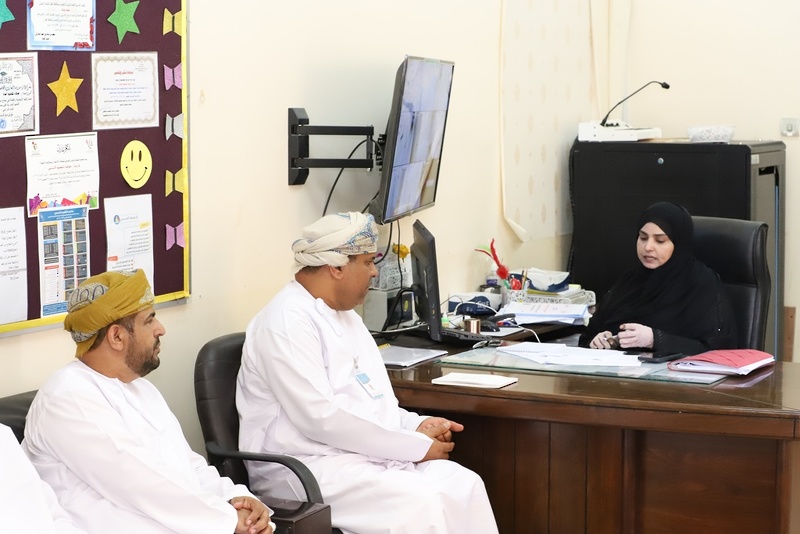 مستشار وزيرة التربية والتعليم لشؤون  أمن الوزارة  يواصل زياراته لعدد من مدارس ولاية طاقة ومرباط وولاية سدح