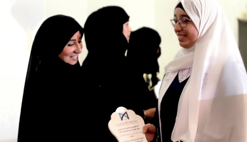 تكريم المجيدات بمدرسة النهضة للتعليم الأساسي (11-12) بتعليمية ظفار