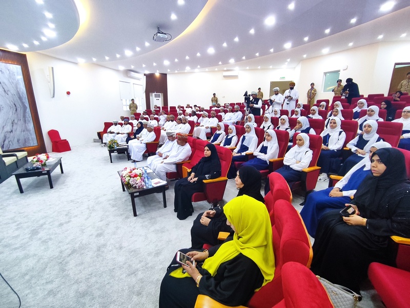 تنظيم حلقة عمل حوارية حول الثقافة المالية للطلبة بتعليمية محافظة الظاهرة 