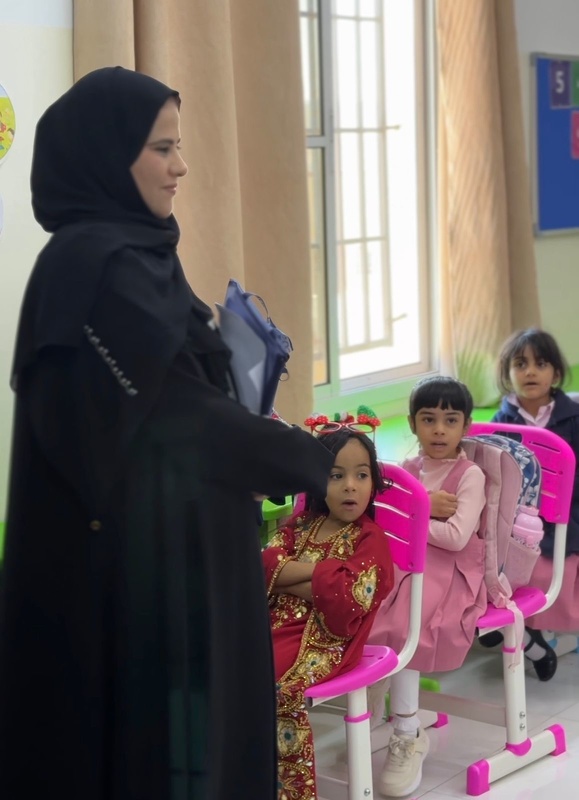 لجنة من المديرية العامة للمدارس الخاصة تزور مدارس تعليمية محافظة الظاهرة