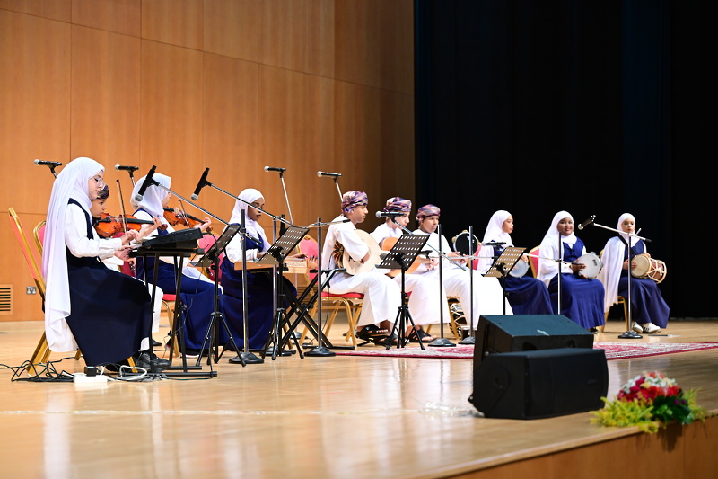 تعليمية ظفار تكرم أكثر من 350 مجيدا في الأنشطة التربوية لعام 2025