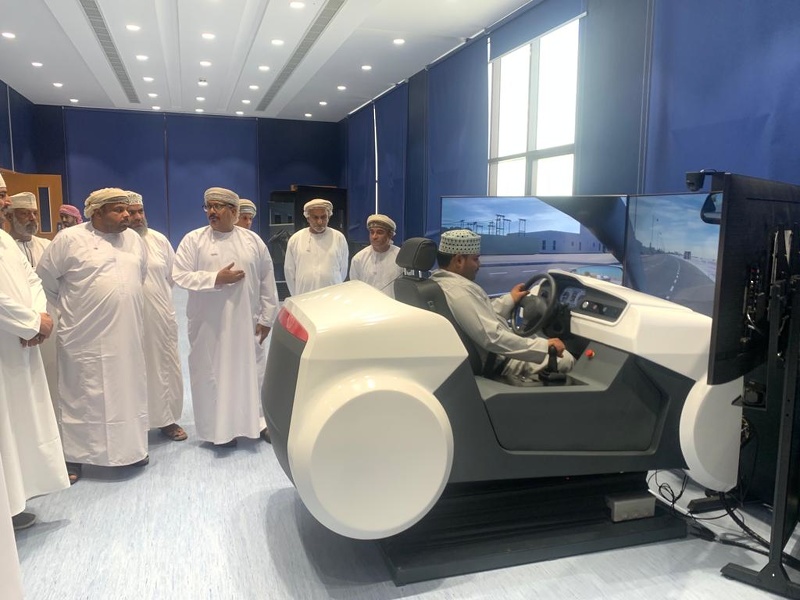 مدرسة حي الشروق العالمية تنظم فعالية السلامة المرورية لقائدي الحافلات المدرسية