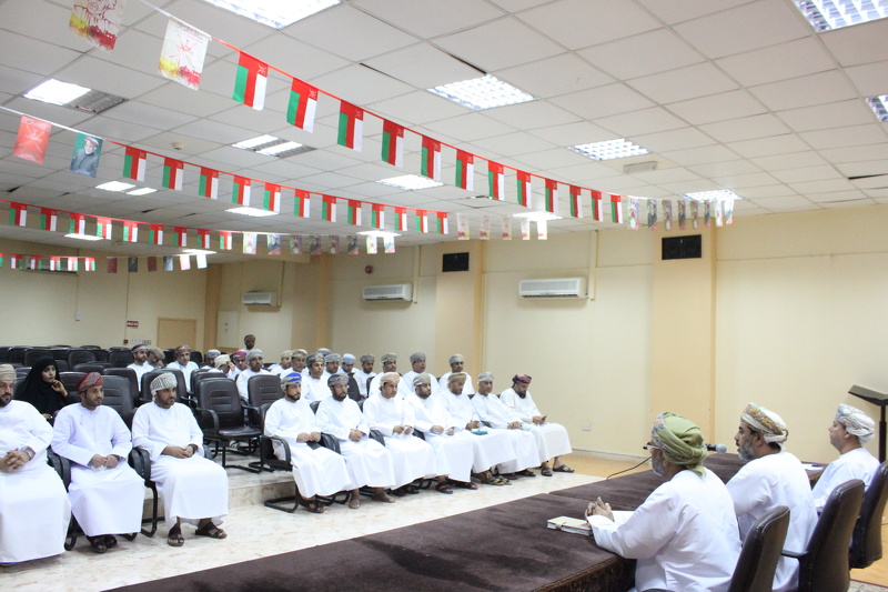 تعليمية شمال الباطنة تناقش استعدادها لامتحانات دبلوم التعليم العام للفصل الدراسي الاول