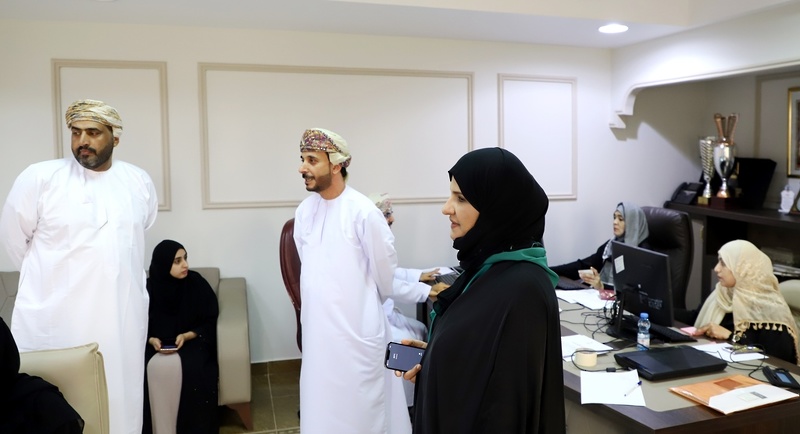 تواصل استكمال إجراءات تعيين 1269 معلم ومعلمة بتعليمية ظفار