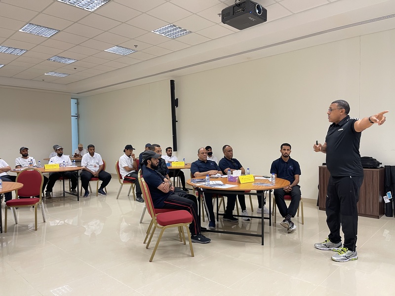 حلقة عمل لبرنامج ألعاب القوى للصغار بتعليمية ظفار