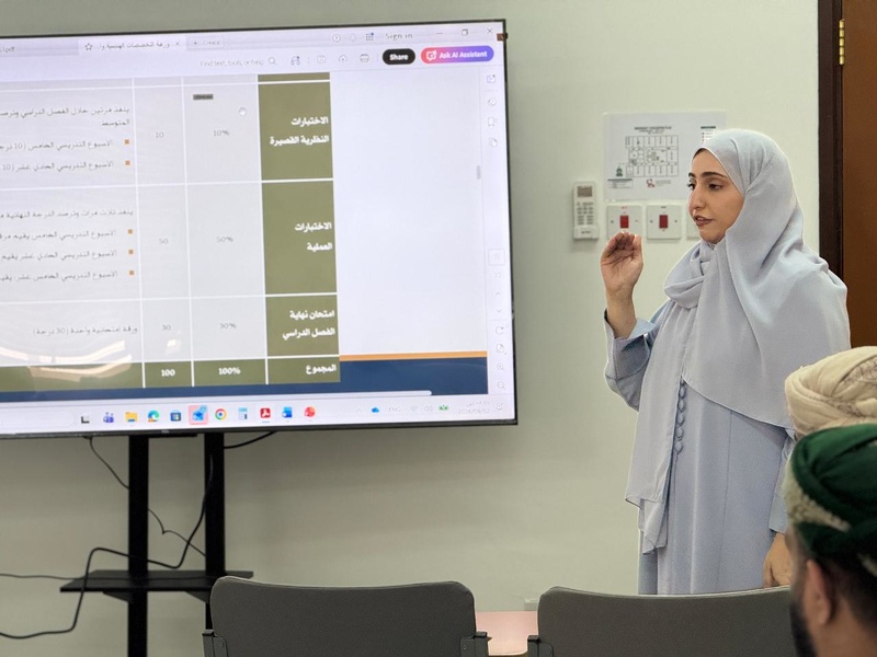 اختتام البرنامج التدريبي لمدربي التخصصات الهندسية والصناعية بتعليمية محافظة جنوب الشرقية