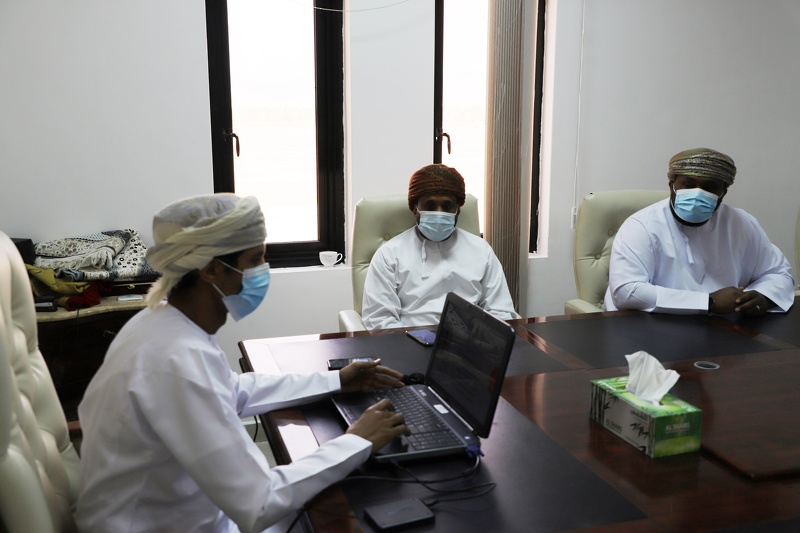 اللجنة الفنية  للرياضة المدرسية بمحافظة ظفار تعقد اجتماعها الأول 