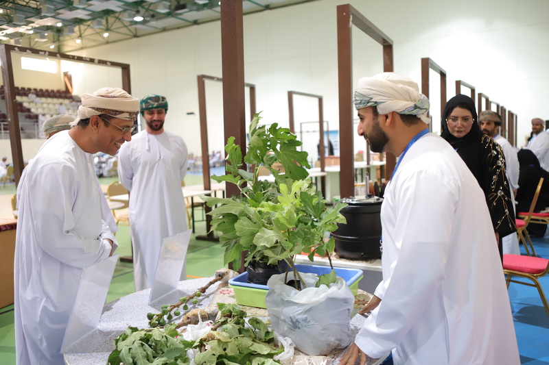 تعليمية جنوب الباطنة  تتوج الفائزين بجائزة جنوب الباطنة للابتكار2024