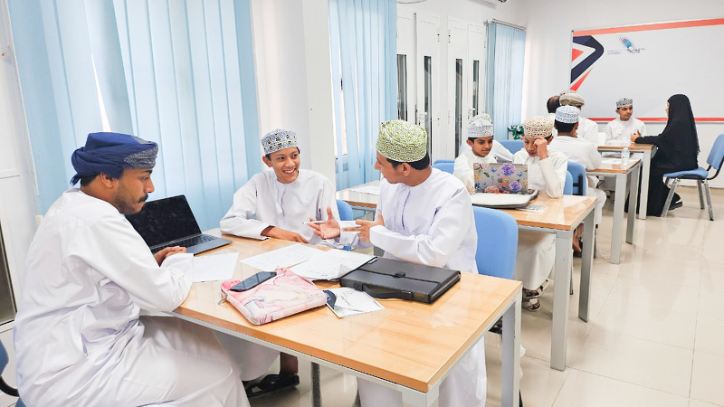 طلاب مدارس تعليمية جنوب الشرقية  يتنافسون في 