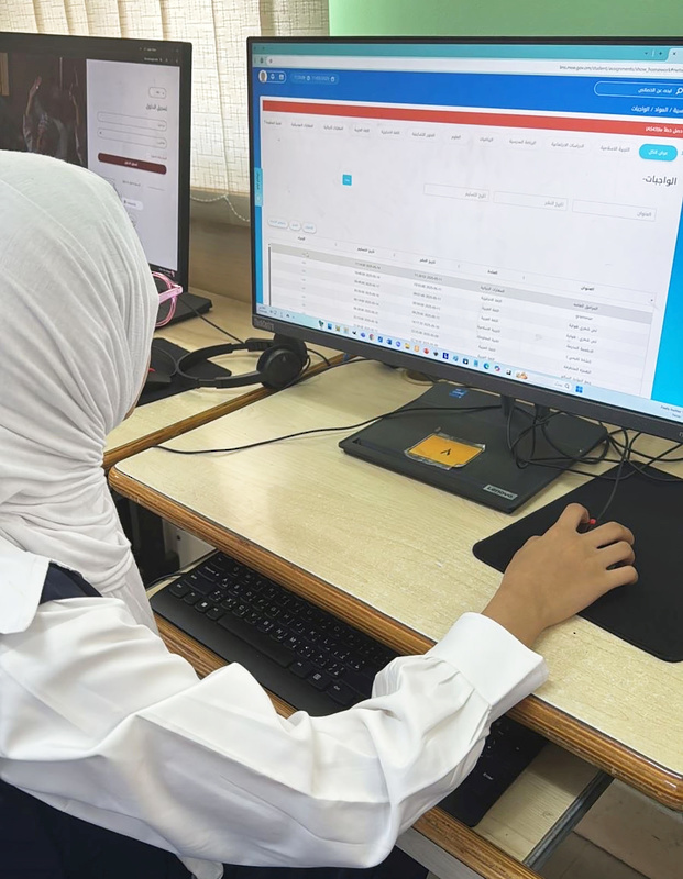 استطلاع حول منصة 