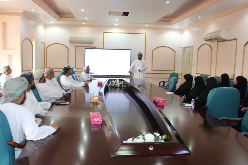 تنظيم حلقة عمل حول التحول الرقمي بتعليمية محافظة الظاهرة