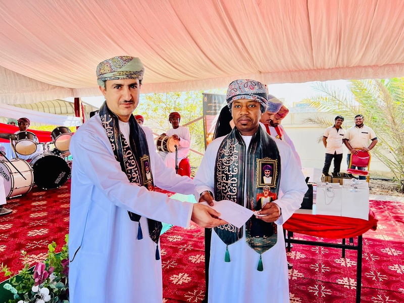      تعليمية ظفار تحتفل بالعيد الوطني الــ 52 المجيد