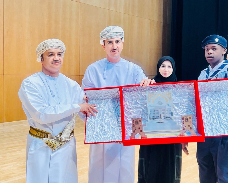 الاحتفال بتكريم الطلبة المجيدين في مسابقة القرآن الكريم على مستوى مدارس تعليمية ظفار