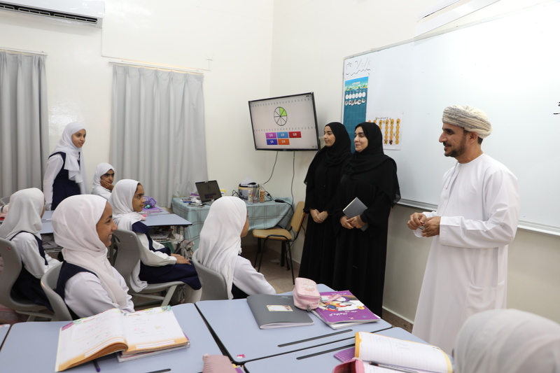 وكيل وزارة التعليم للتعليم يزور عدد من مدارس محافظة  الداخلية