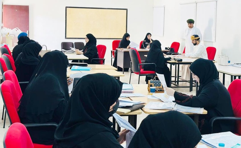 لجان الفحص والتدقيق النهائي بتعليمية ظفار للفصل الدراسي الأول للعام الدراسي ٢٠٢٤/ ٢٠٢٥م