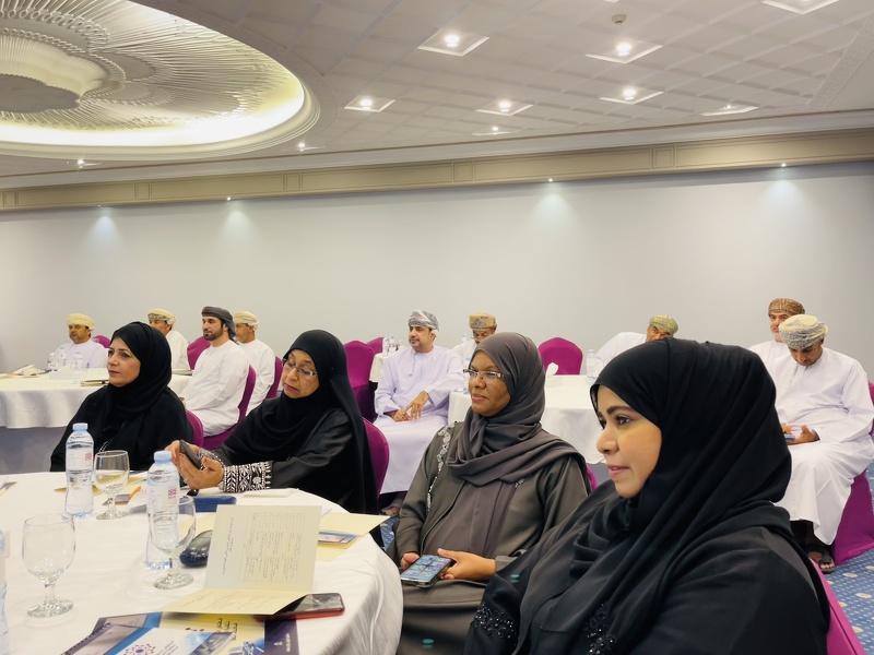 افتتاح ملتقى تقنية المعلومات الثاني بتعليمية ظفار