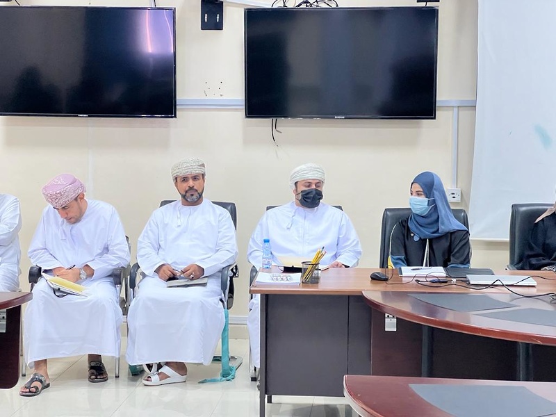 زيارة فريق من إدارة المعهد التخصصي للتدريب المهني إلى تعليمية ظفار