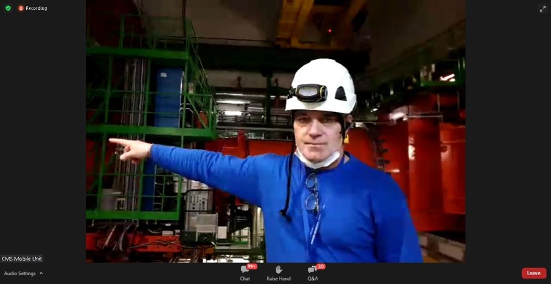 مدارس تعليمية ظفار تشارك في الزيارة الإفتراضية للمنظمة الأوروبية للأبحاث النووية CERN