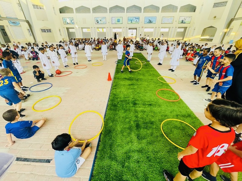 تنفيذ اليوم الرياضي الموحد لطلبة مدارس تعليمية ظفار