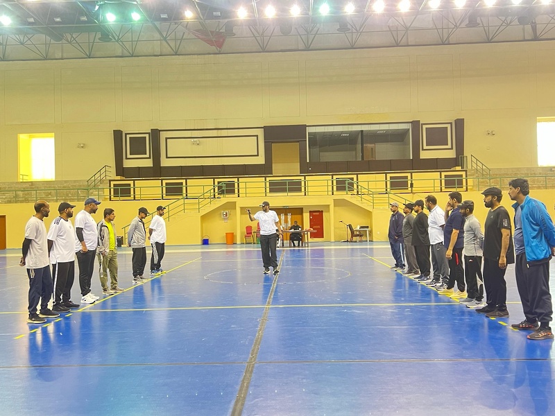 انطلاق البرنامج التدريبي لمعلمي ومعلمات الرياضة المدرسية لمنهاج الصف الثامن الجديد