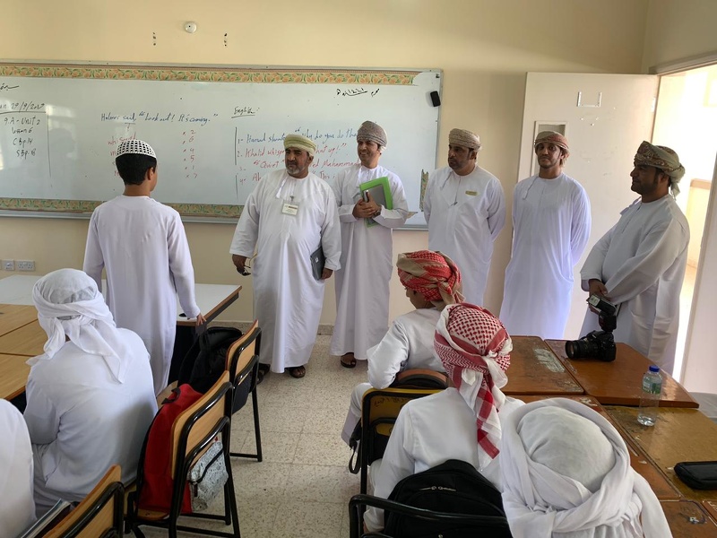 بدء تقييم الأعمال المشاريع المترشحة لجائزة السلطان قابوس للتنمية المستدامة في البيئة المدرسية بمدارس تعليمية البريمي