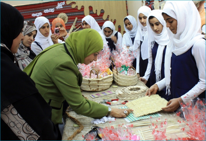 تعليمية جنوب الباطنة تحتفل باختتام برنامج التدريب الحرفي المطور بمدرسة نخل بنخل