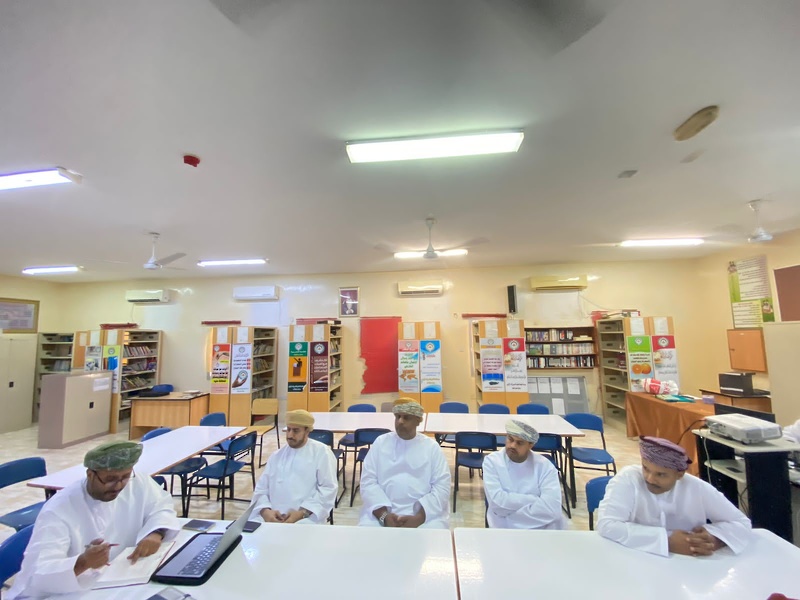 انطلاق الزيارات الإشرافية لمتابعة توظيف برنامج جوجل ايرث  Google Earth في المواقف التعليمية بتعليمية ظفار