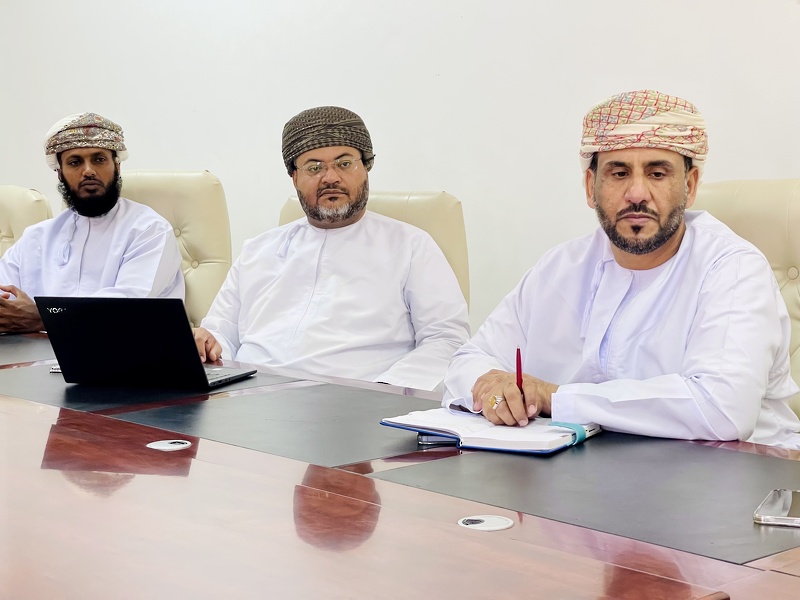 تعليمية ظفار تناقش خطط وآلية تنفيذ مبادرة أسبوع الأمن الإلكتروني