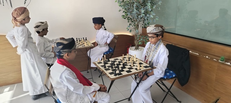 تنظيم المهرجان الرياضي للشطرنج لمدارس تعليمية محافظة الظاهرة
