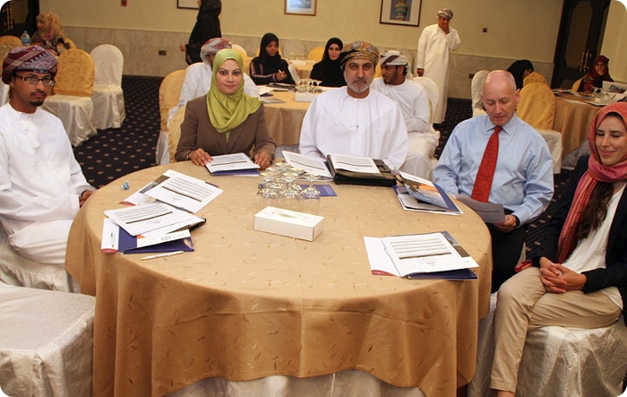 ورشة (تحدي عمان) تلتقي بأخصائي ومشرفي التوجيه المهني