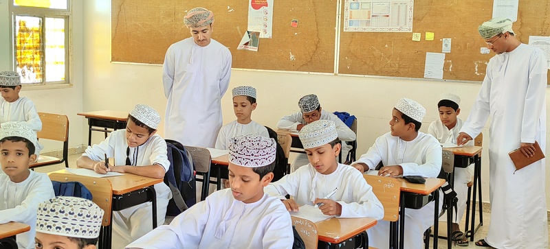 متابعة سير العملية التعليمية بمدارس ولايتي  مرباط وطاقة