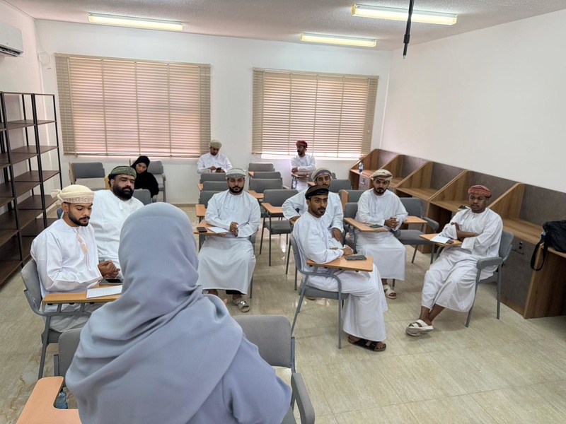 اختتام البرنامج التدريبي لمدربي التخصصات الهندسية والصناعية بتعليمية محافظة جنوب الشرقية