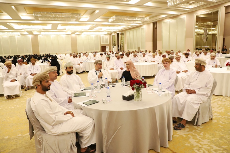 تعليمية ظفار تنظم لقاء تعريفي لمجالس أولياء الأمور